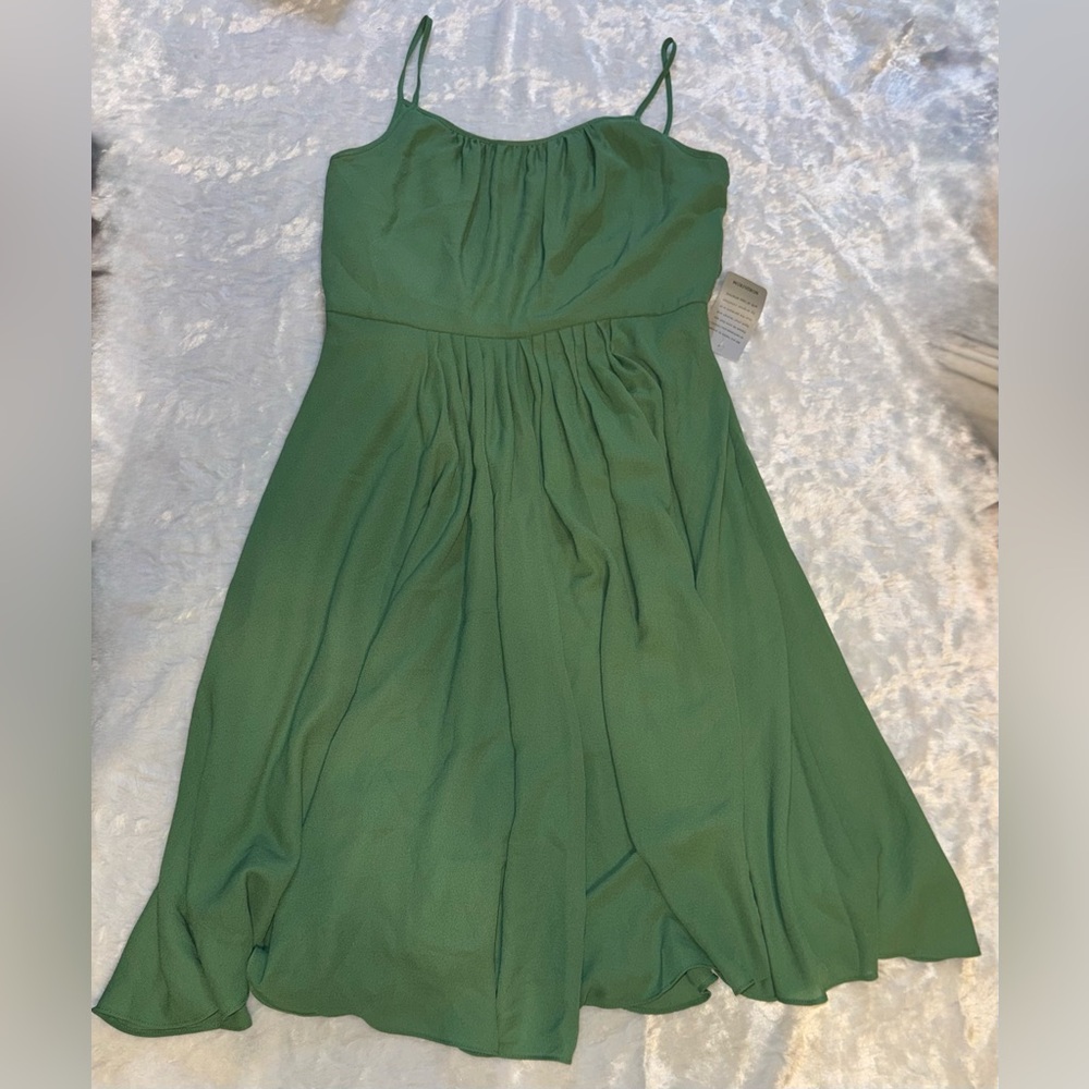 Gal Meets Glam Elegant Green Midi Dress